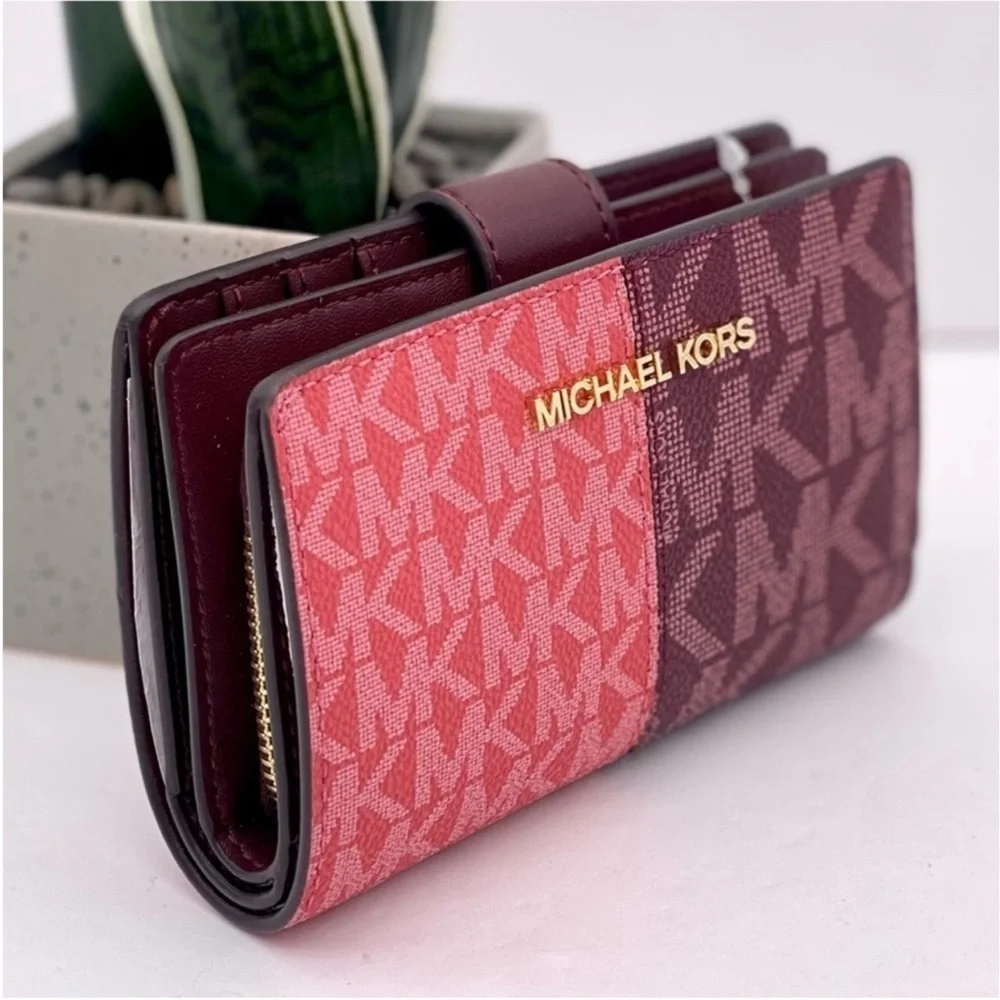 Michael Kors Jet Set Medium Two-Tone Logo Wallet